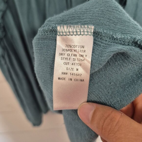 She + Sky Embroidered Boho Sleeveless Tunic Top Blue Floral Medium - Picture 6 of 6